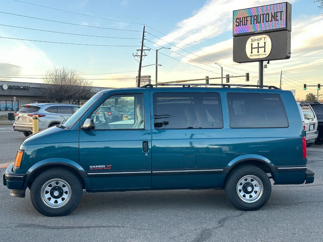 Used 1994 GMC Safari SLX AWD 3dr Extended Mini Van image 7