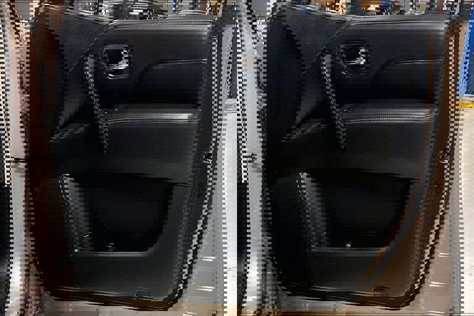 Used 2022 INFINITI QX80 Luxe w/ Cargo Package image 21