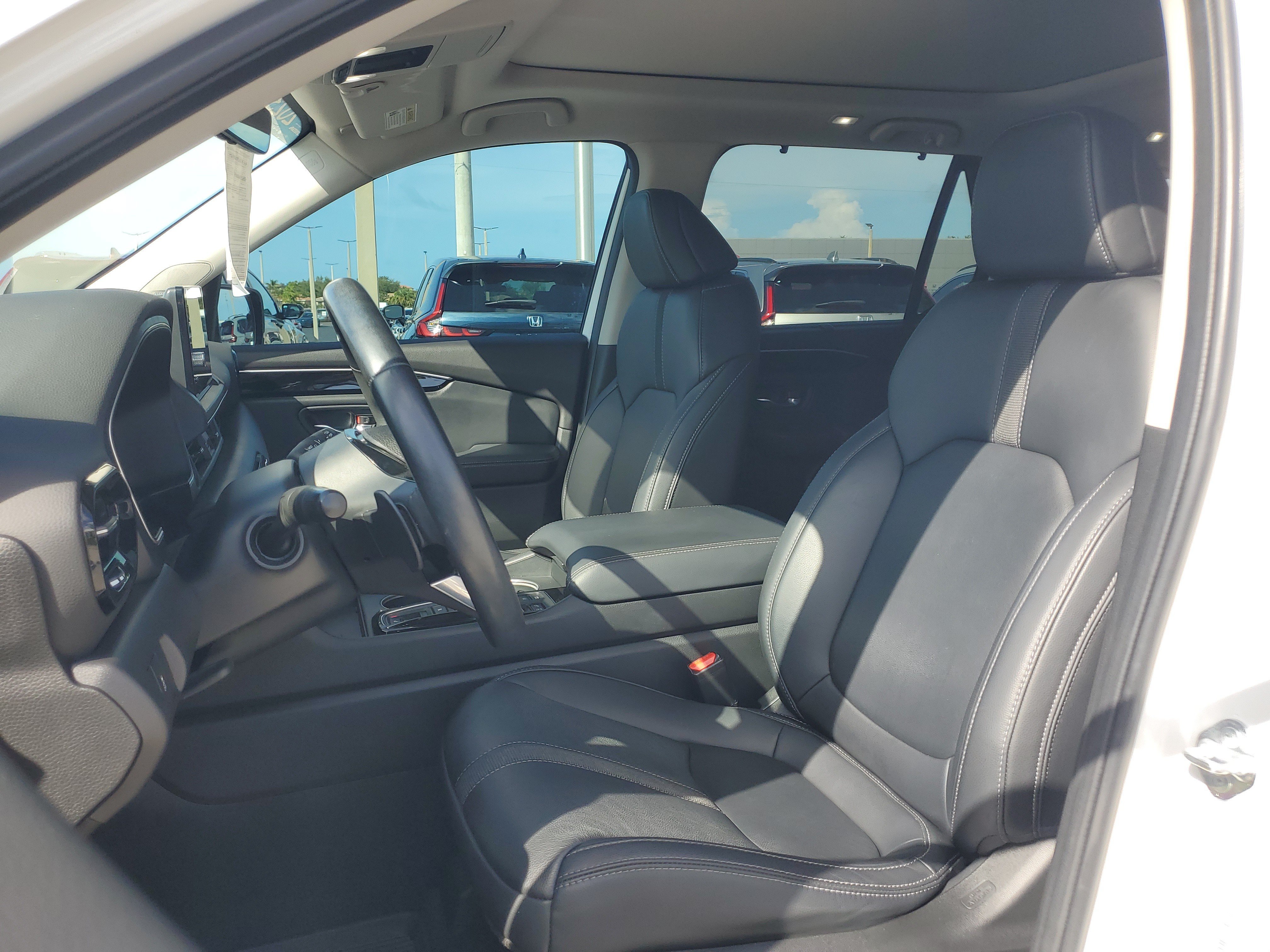 Used 2023 Honda Pilot Touring image 17