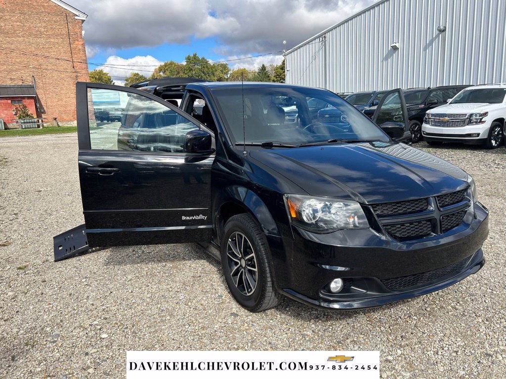 Used 2014 Dodge Grand Caravan SXT w/ UConnect Hands-Free Group FWD image 23