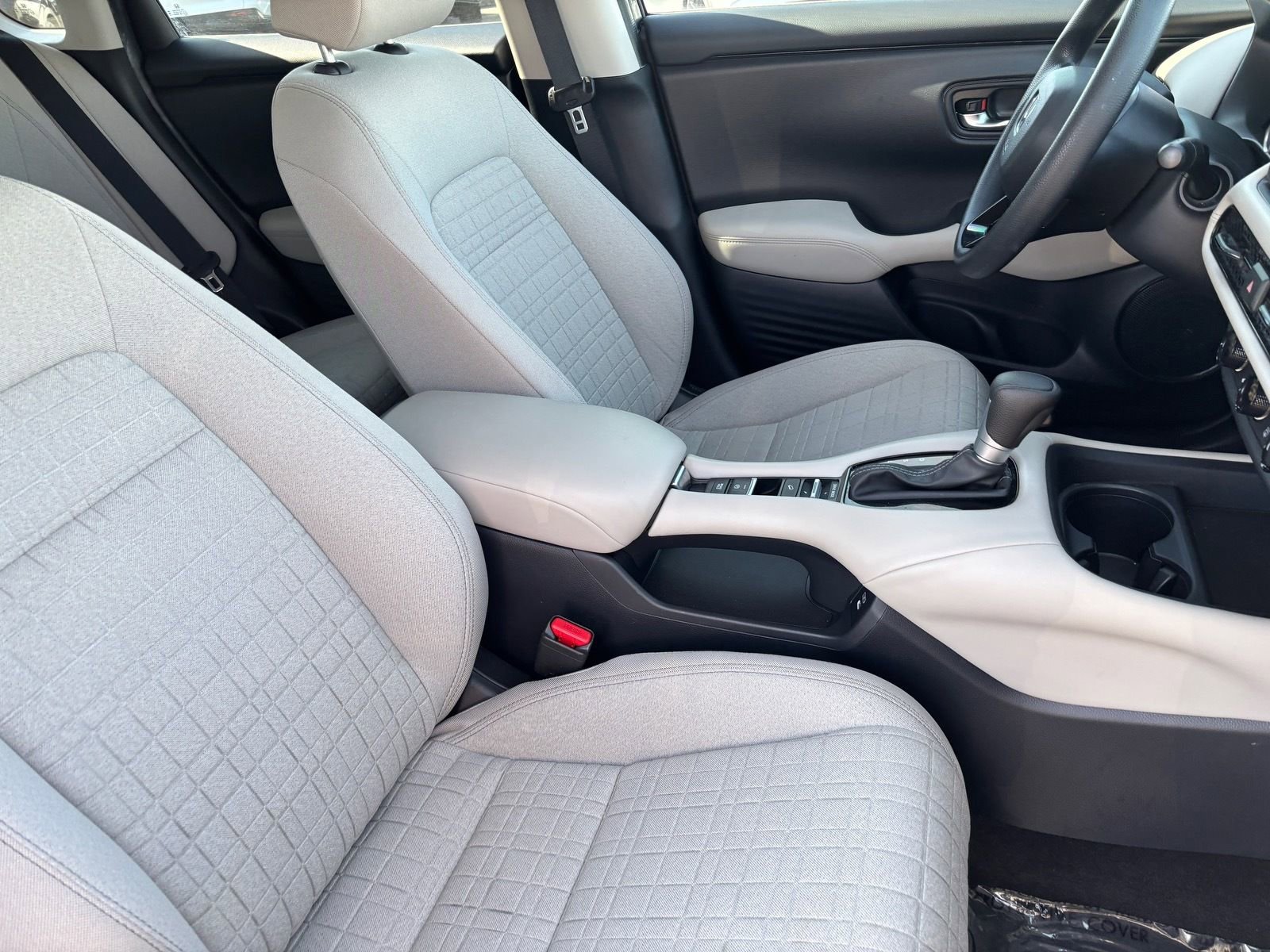 Used 2024 Honda HR-V LX image 15