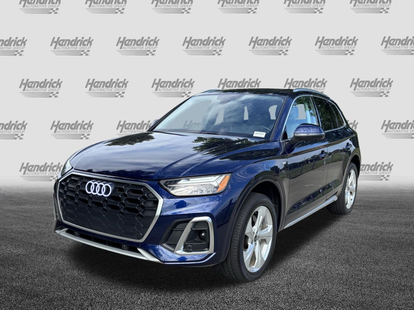 Used 2025 Audi Q5 2.0T Premium Plus w/ Premium Plus Package AWD/4WD image 6