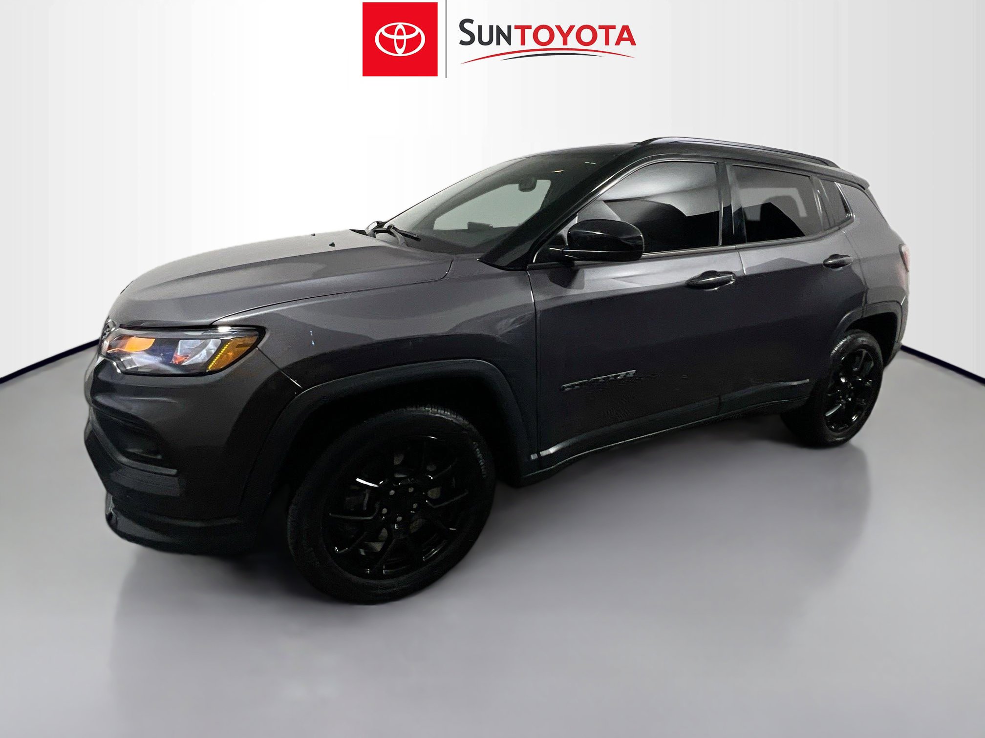Used 2024 Jeep Compass Latitude w/ Convenience Group image 9