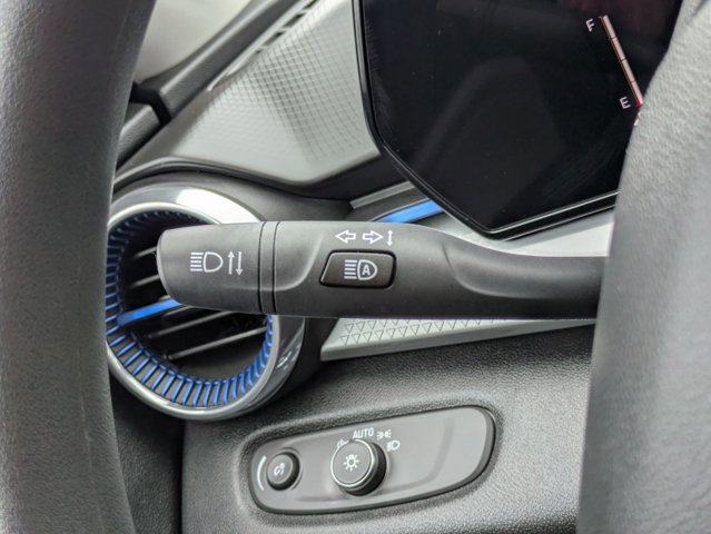 Used 2025 Chevrolet Trax LT image 15