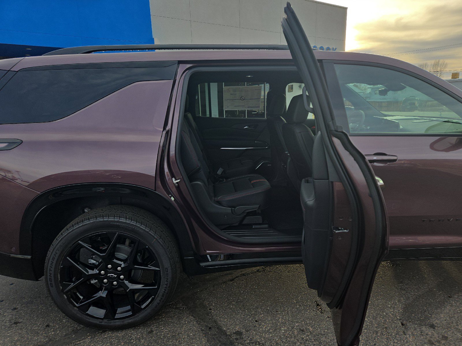 New 2026 Chevrolet Traverse RS w/ LPO, Floor Liner Package image 22
