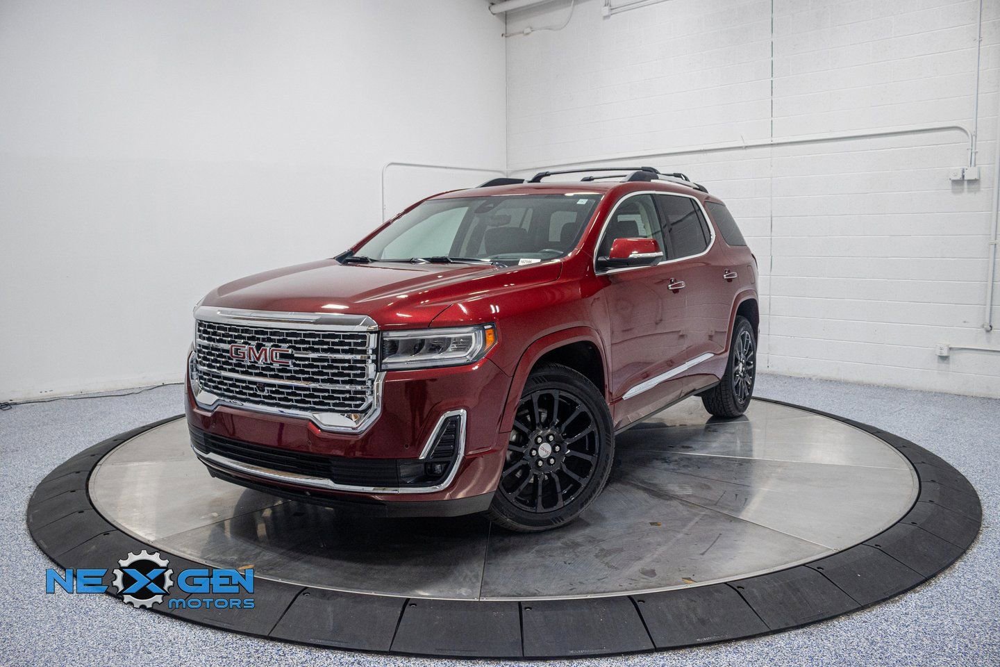 Used 2020 GMC Acadia Denali w/ Denali Ultimate Package image 3