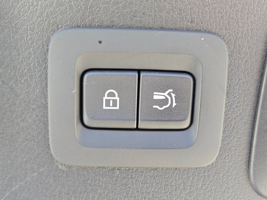 Used 2024 MAZDA CX-90 3.3 Turbo w/ Preferred Plus image 15