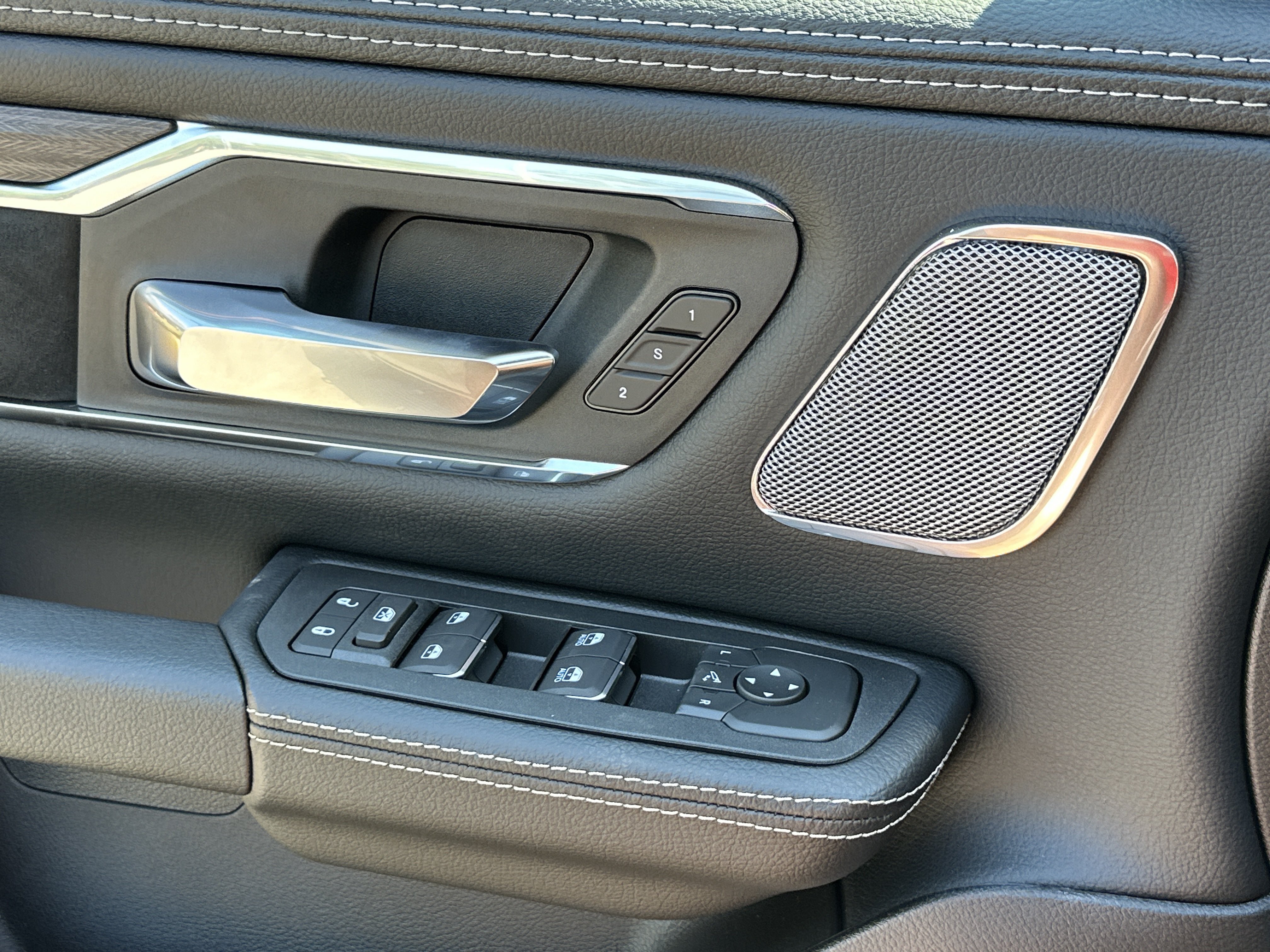New 2026 RAM 1500 Laramie w/ Night Edition AWD/4WD image 13