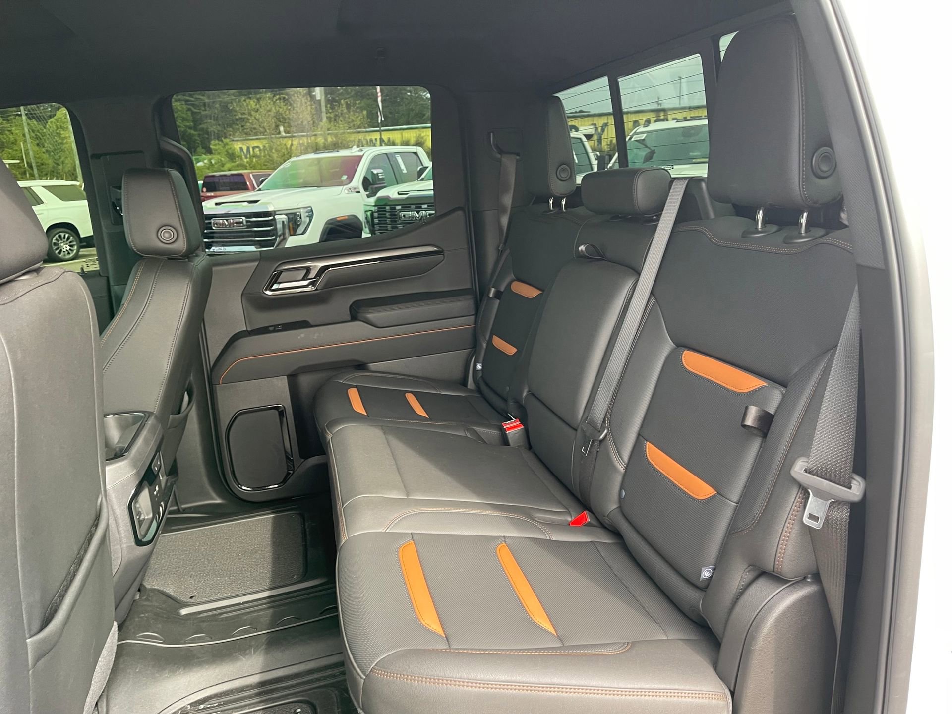 Used 2024 GMC Sierra 1500 AT4 w/ Technology Package image 22