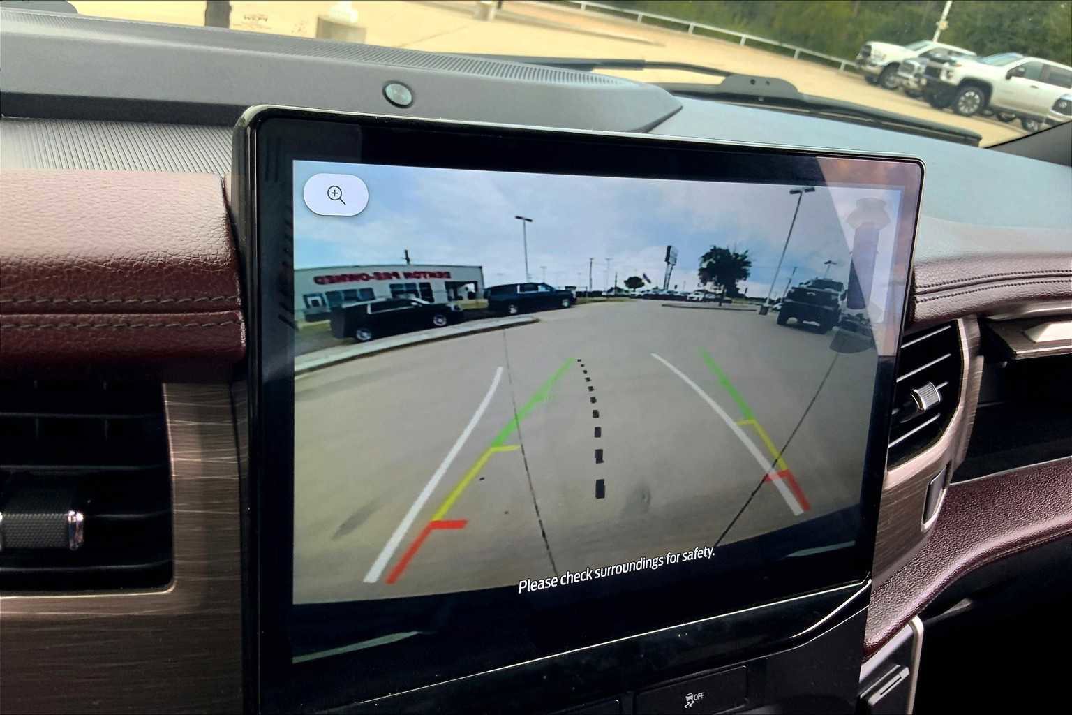 Used 2022 Ford Expedition Limited image 24