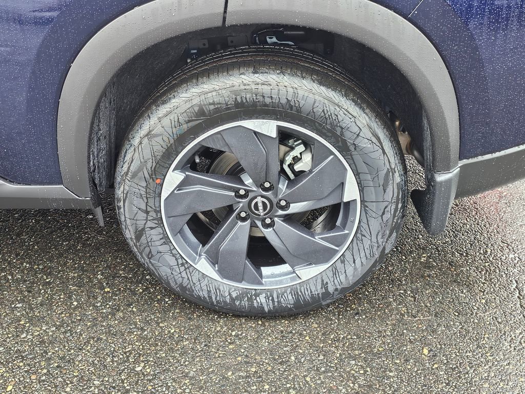 New 2026 Nissan Rogue SV AWD/4WD image 9