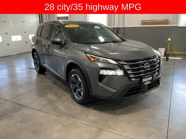 Used 2025 Nissan Rogue SV AWD/4WD video 1