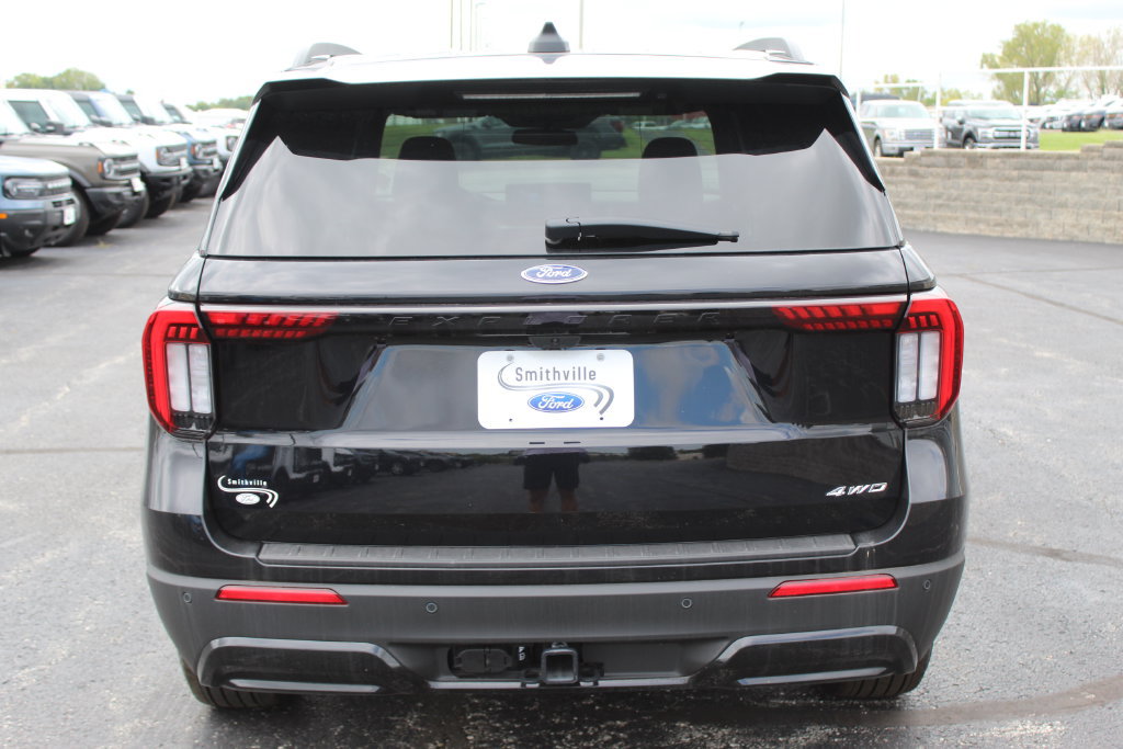 New 2026 Ford Explorer ST-Line AWD/4WD image 4