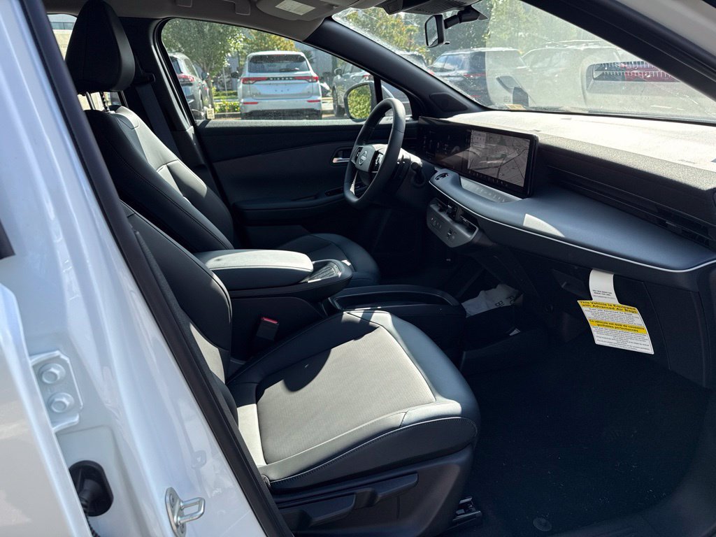 New 2026 Nissan Leaf SV+ w/ Floor Mat Package (SV+) FWD image 9
