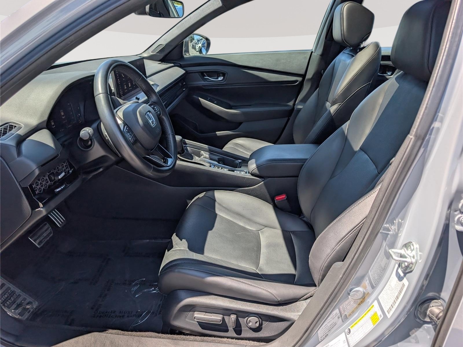Used 2023 Honda Accord Sport image 15