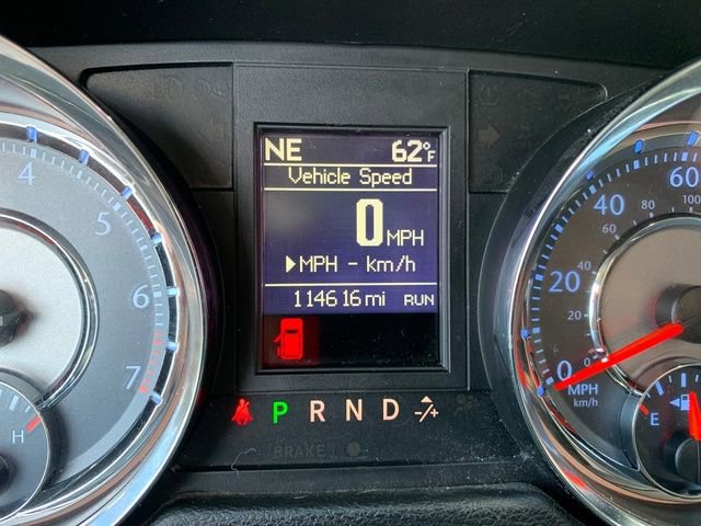 Used 2015 Chrysler Town & Country Touring FWD image 29