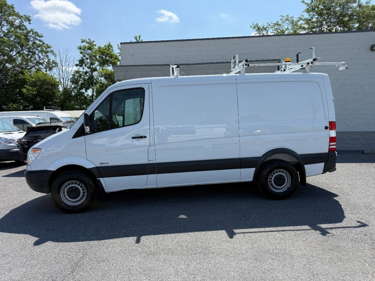 Used 2012 Mercedes-Benz Sprinter 2500 w/ Additional Battery Pkg image 31