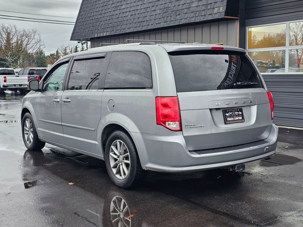 Used 2015 Dodge Grand Caravan American Value Package FWD image 3
