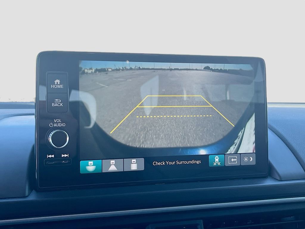 Used 2025 Honda Pilot EX-L image 13