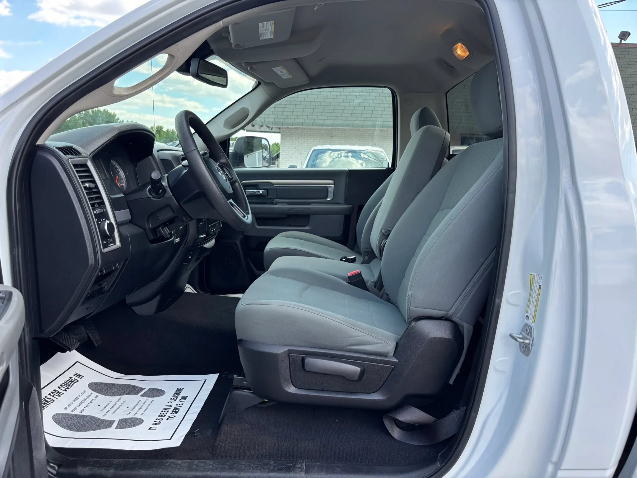 Used 2018 RAM 3500 Tradesman w/ Chrome Appearance Group AWD/4WD image 40