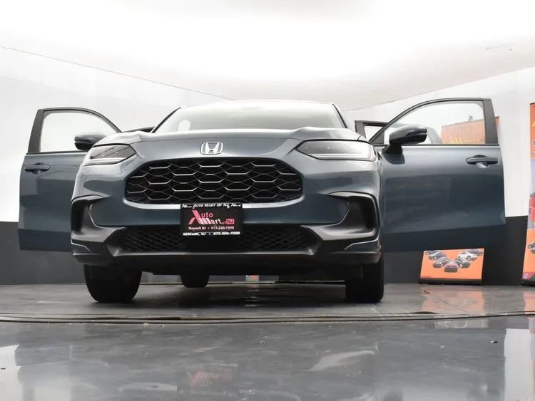 Used 2024 Honda HR-V LX image 11