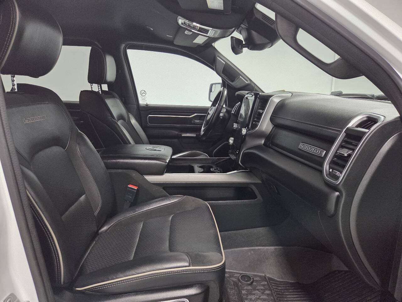 Used 2023 RAM 1500 Laramie AWD/4WD image 18