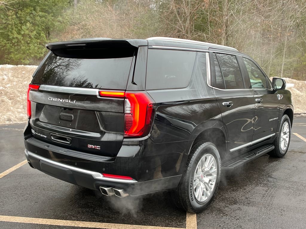 Used 2025 GMC Yukon Denali image 5