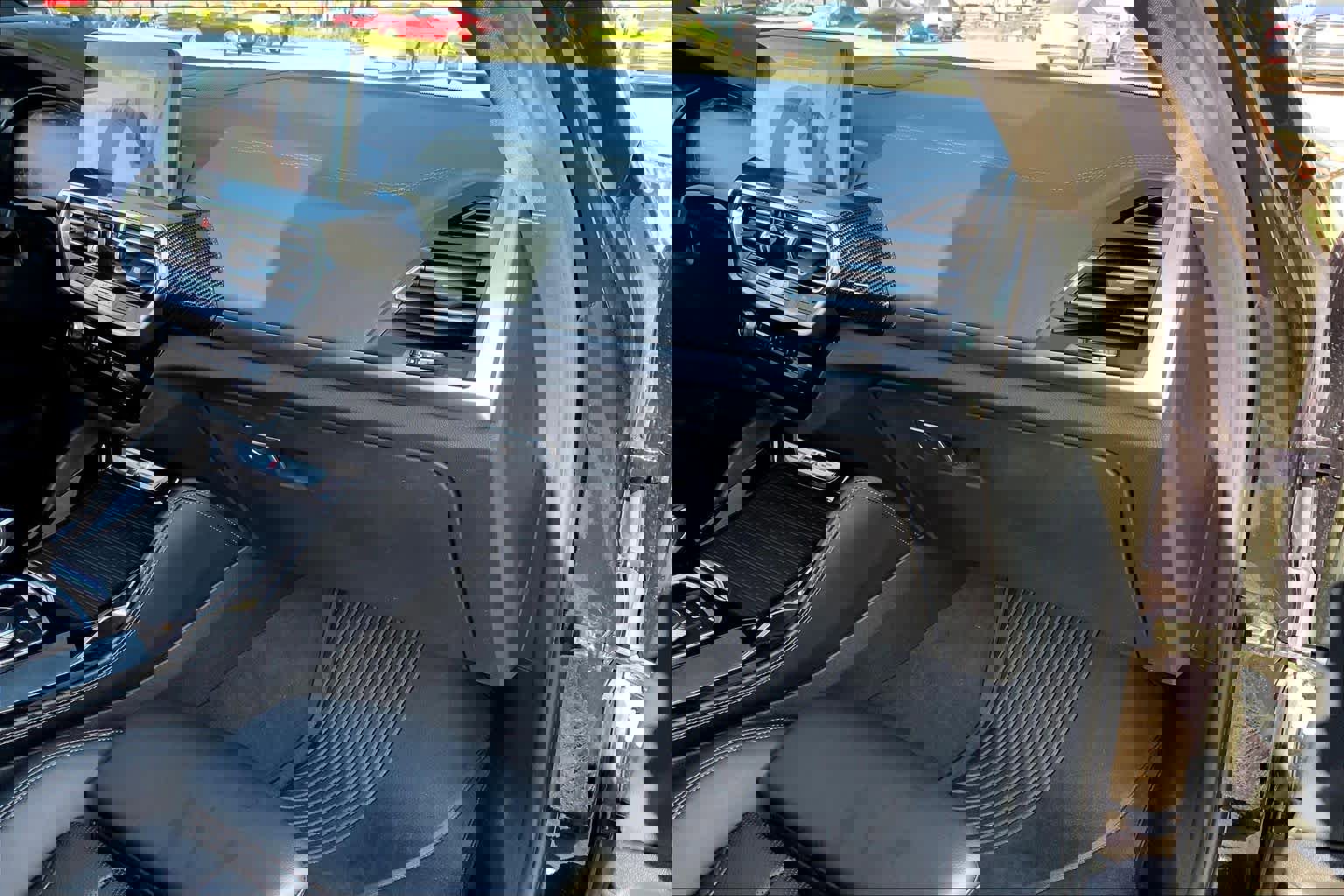 Used 2023 BMW X4 M40i w/ Parking Assistance Package AWD/4WD image 19