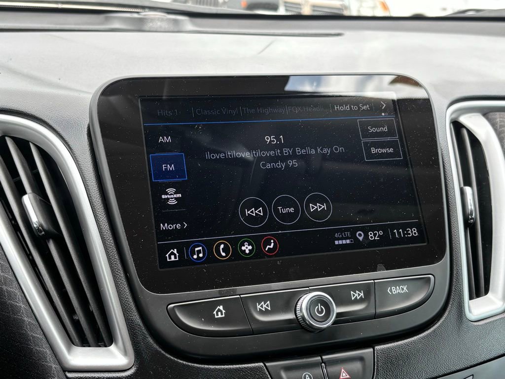 Used 2025 Chevrolet Malibu LT FWD image 8