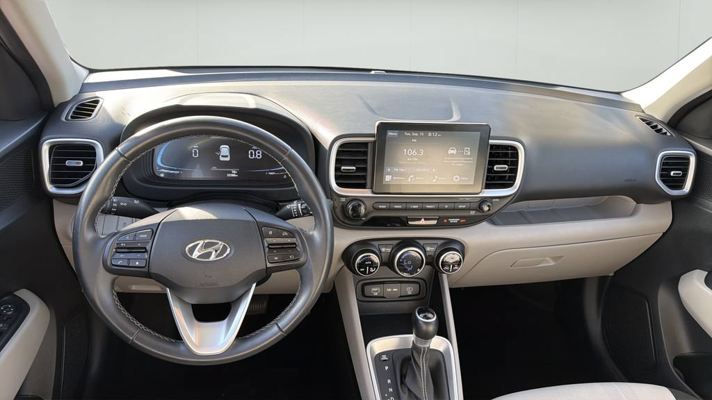 Used 2025 Hyundai Venue SEL FWD image 20
