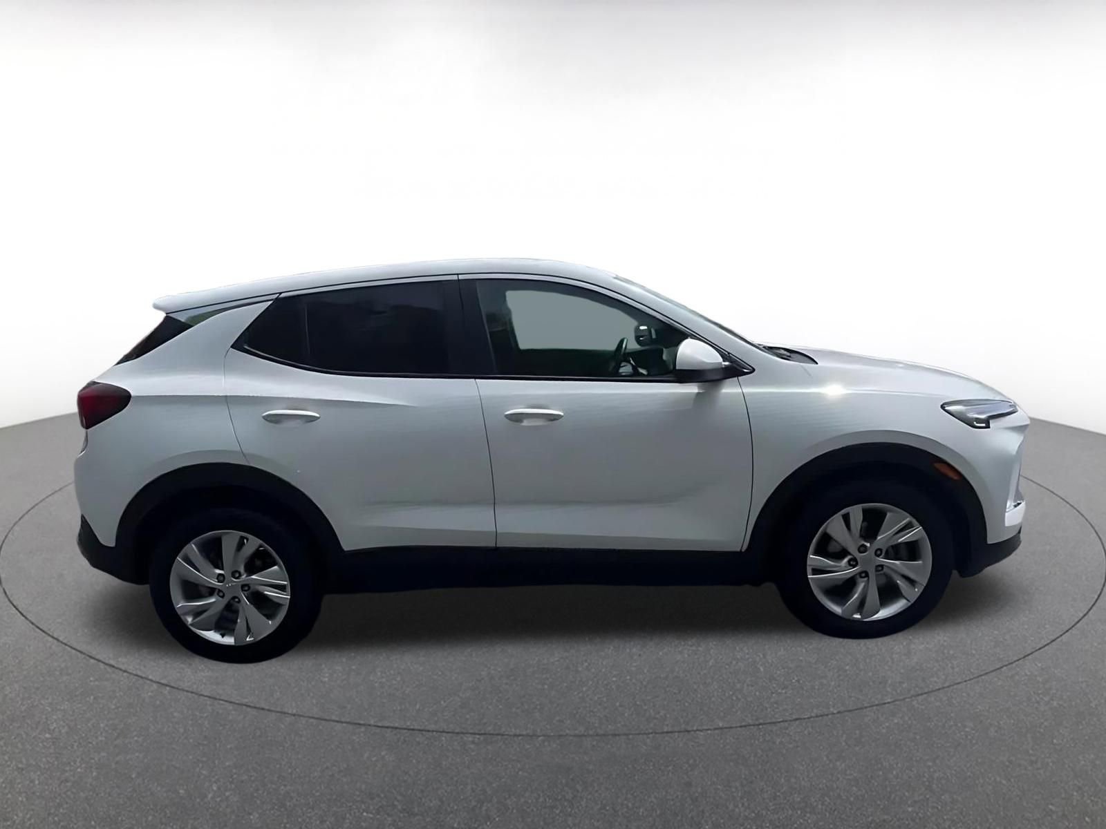 Used 2025 Buick Encore GX Preferred image 16
