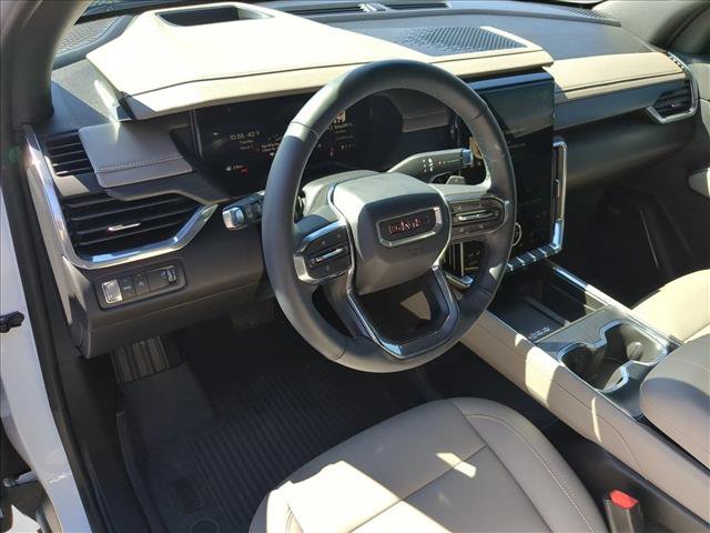 Used 2026 GMC Acadia Elevation w/ Elevation Premium Package FWD image 10