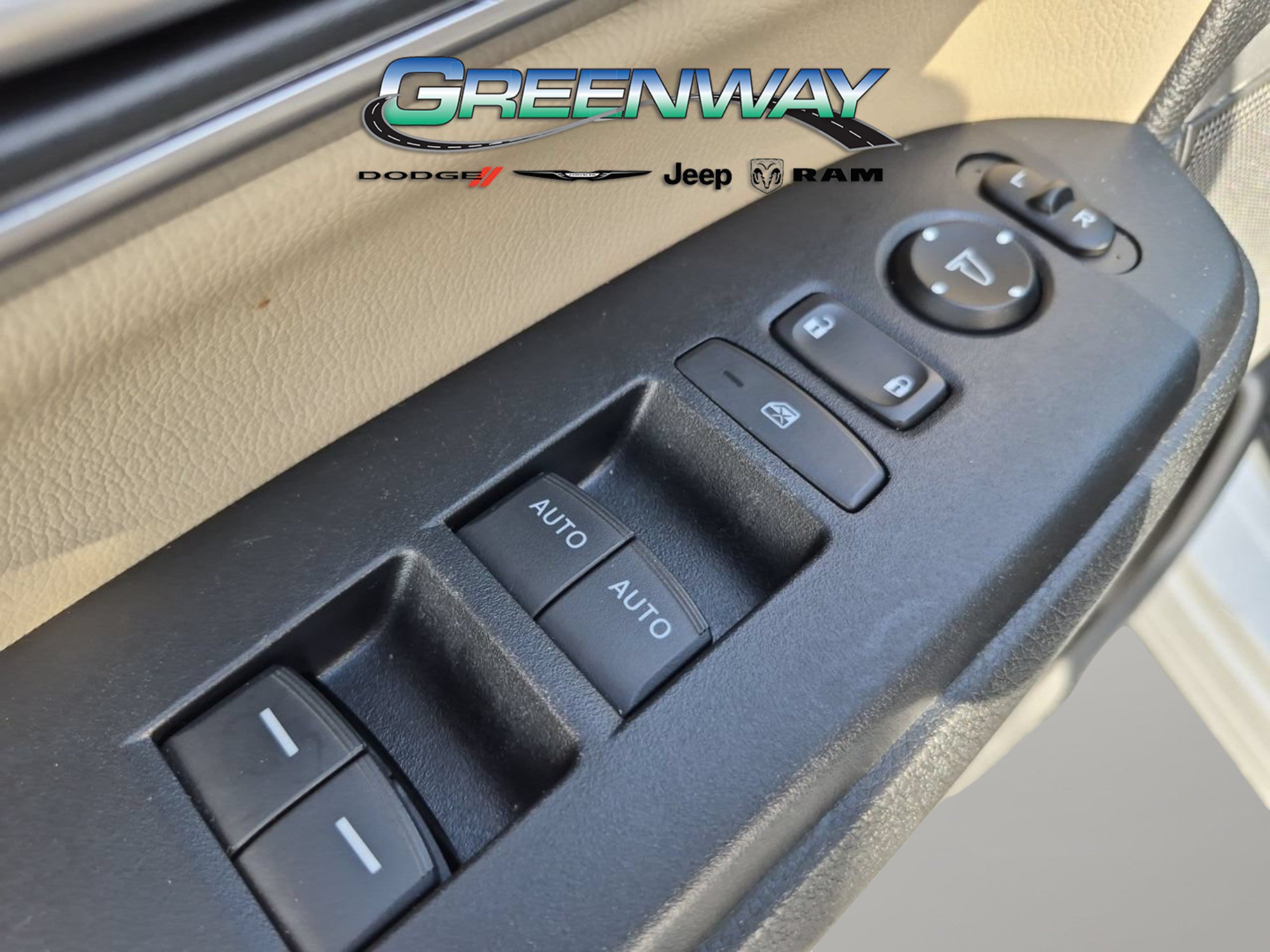 Used 2019 Honda CR-V Touring image 18