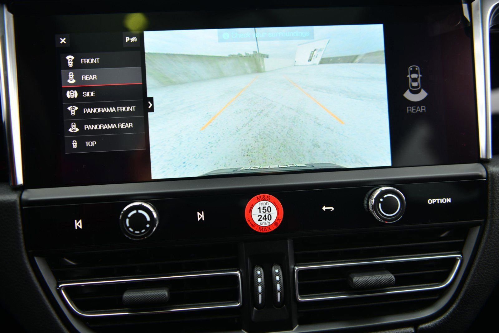 Used 2025 Porsche Macan image 35