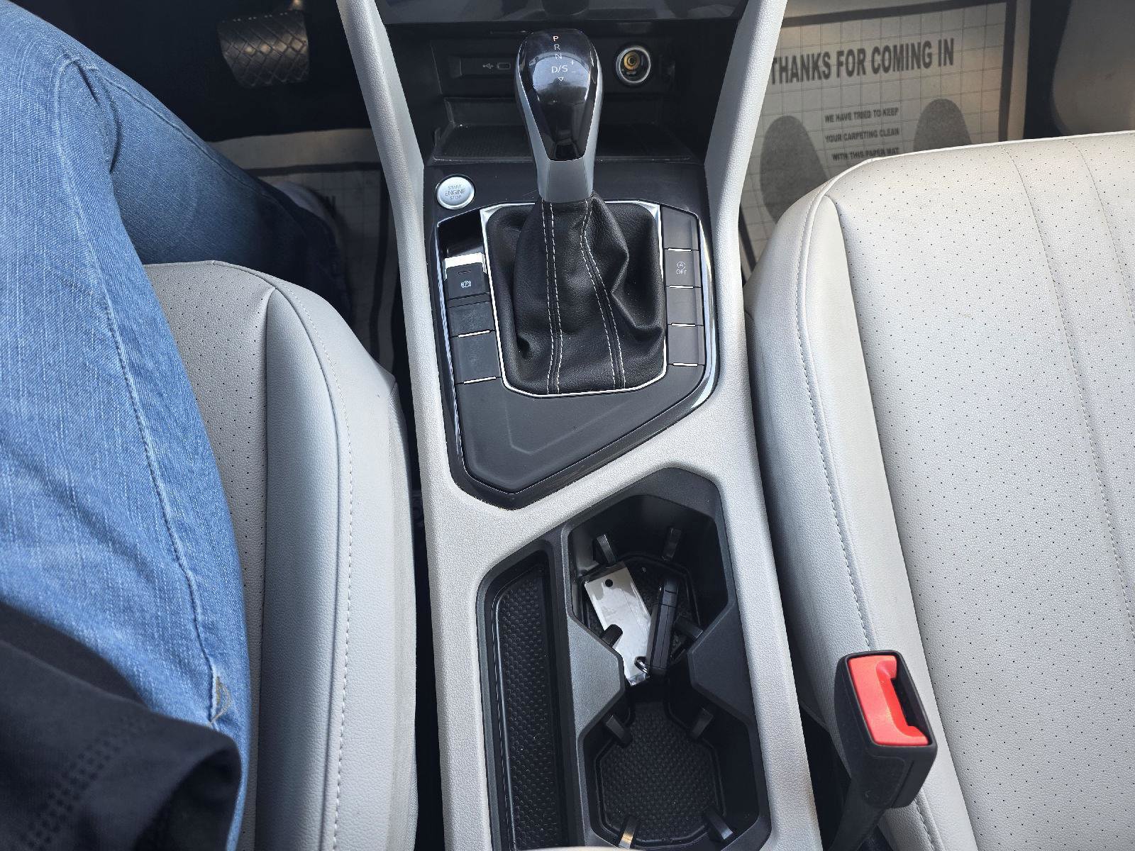 Used 2024 Volkswagen Tiguan SE image 17