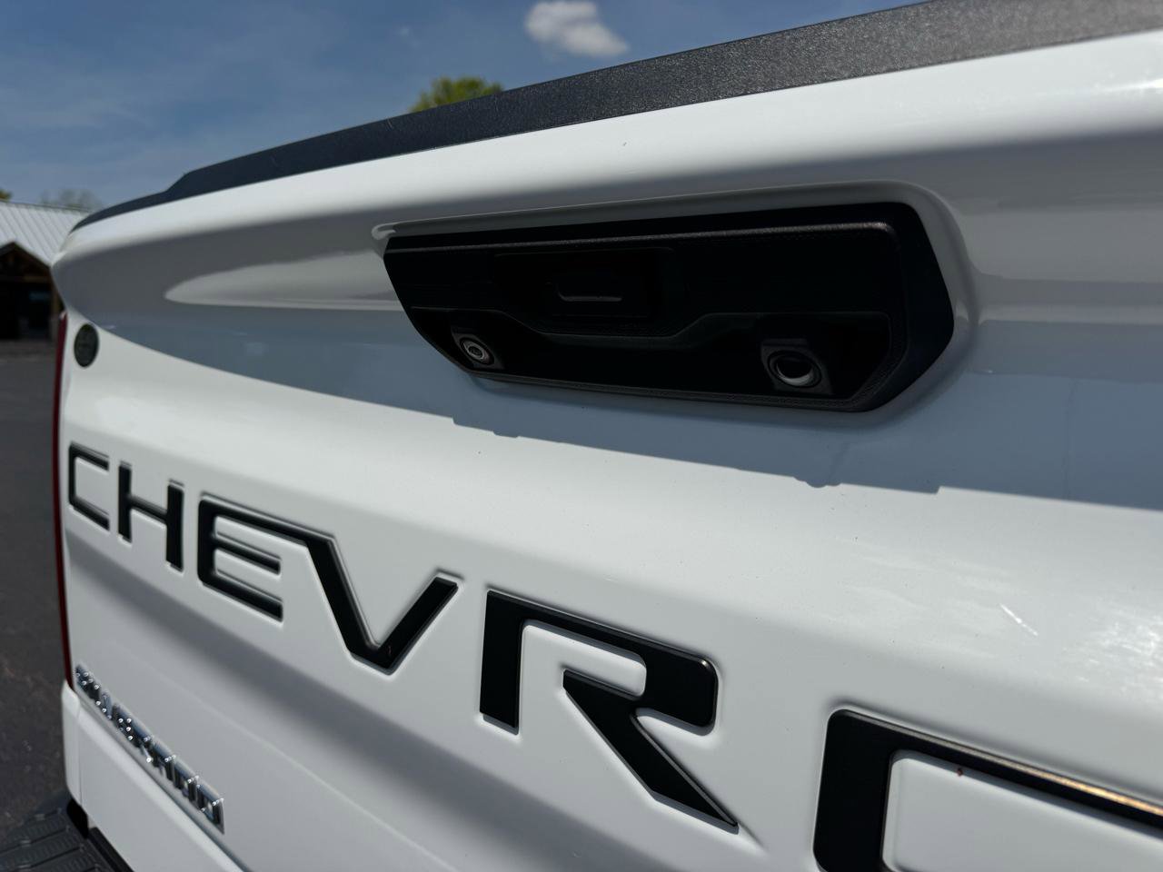 Used 2022 Chevrolet Silverado 1500 LTZ w/ Technology Package AWD/4WD image 9