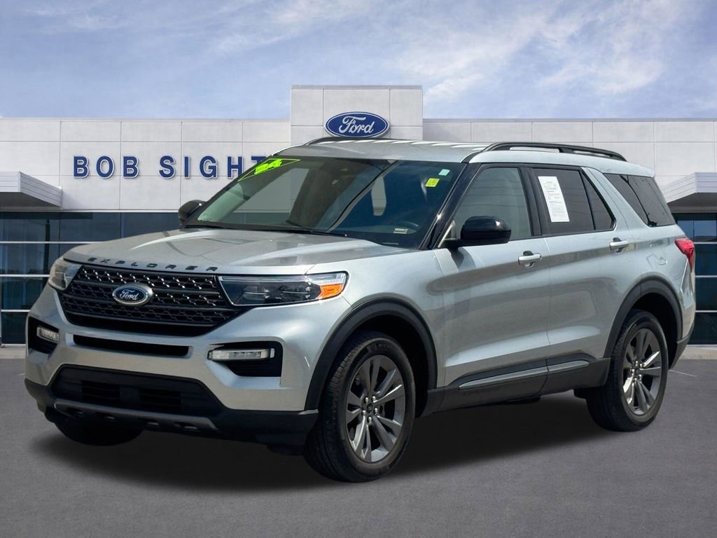 Used 2024 Ford Explorer XLT w/ Equipment Group 202A AWD/4WD image 41