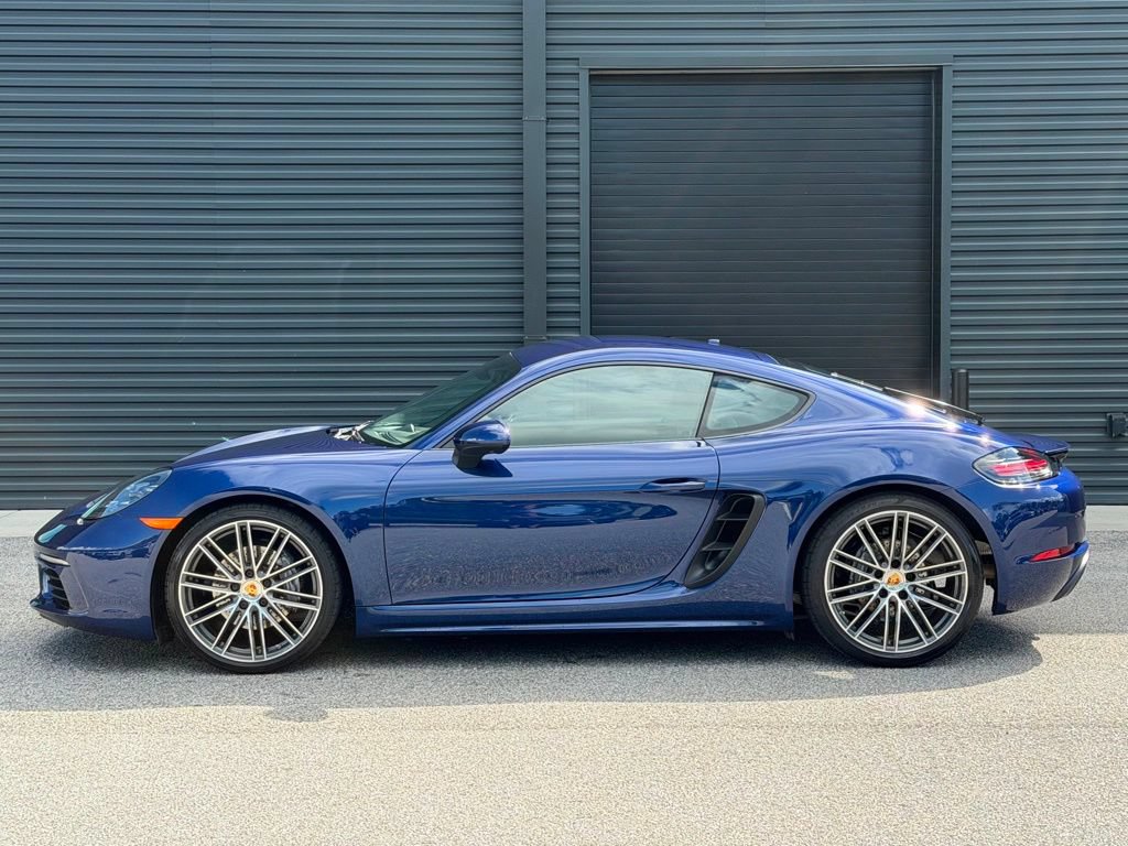 Certified 2024 Porsche 718 Cayman RWD image 2