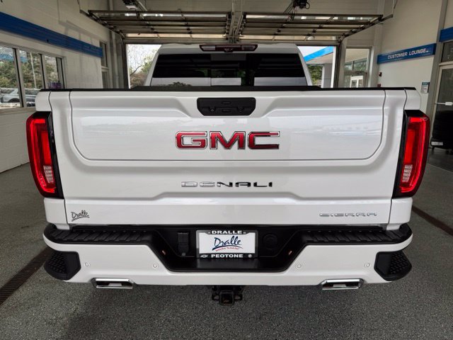 Used 2023 GMC Sierra 1500 Denali w/ Denali Reserve Package AWD/4WD image 9
