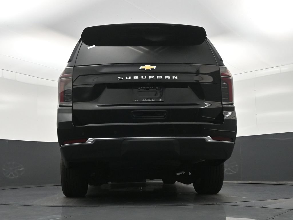Used 2026 Chevrolet Suburban LS RWD image 26
