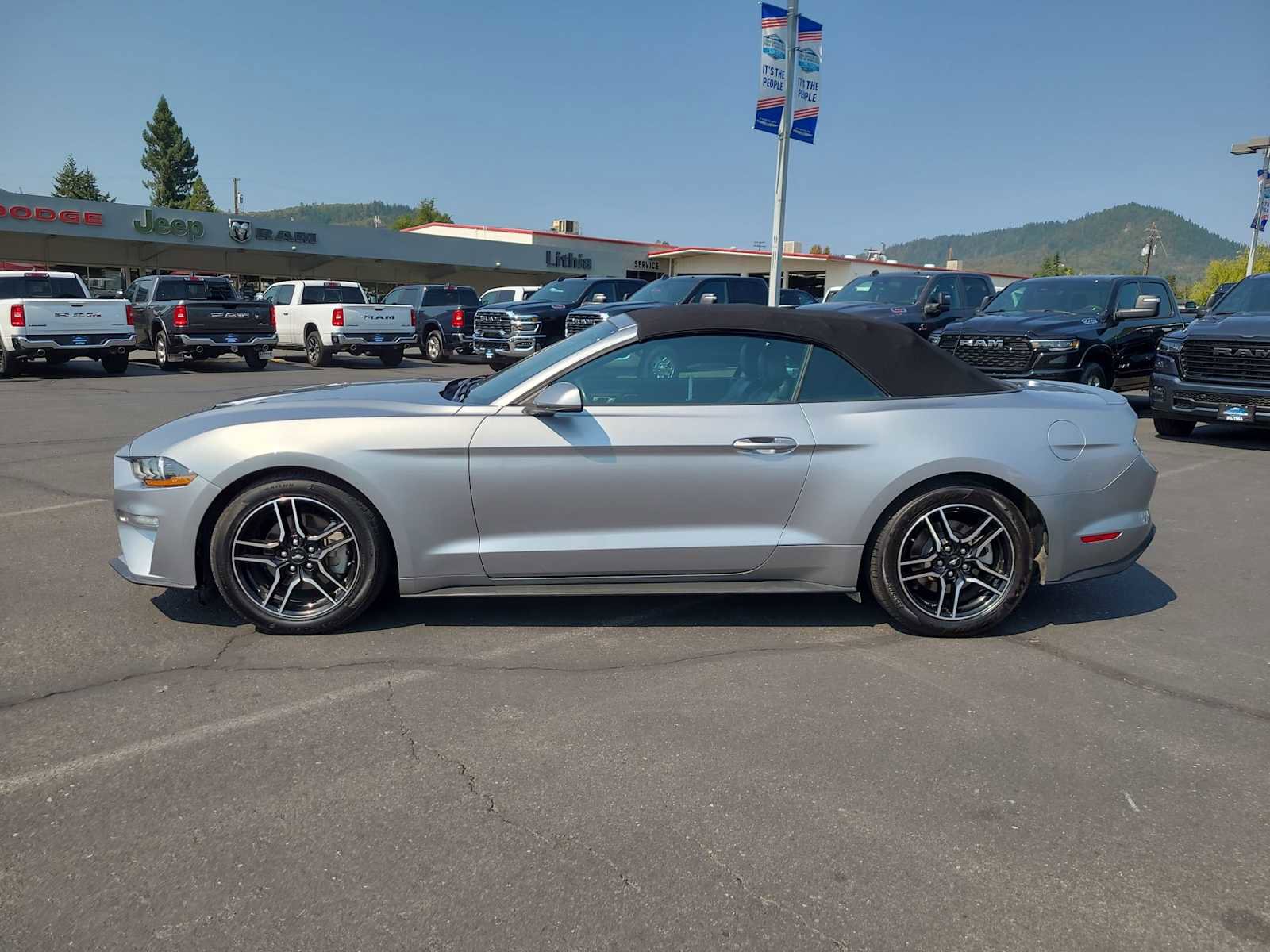 Used 2023 Ford Mustang Premium image 11