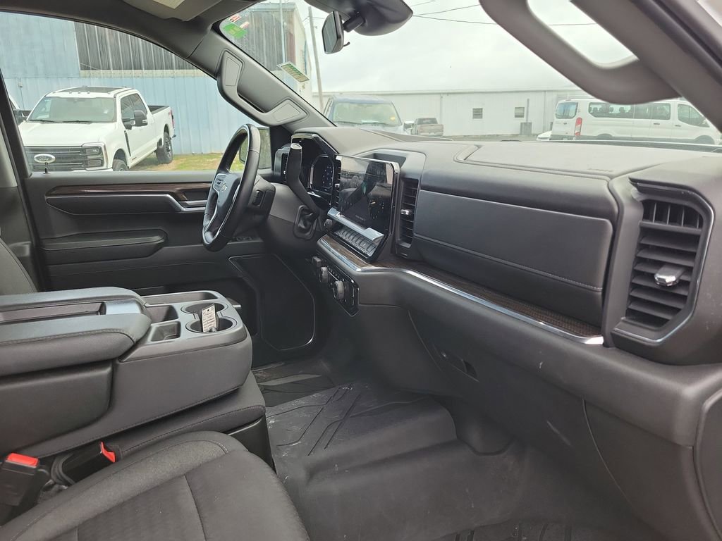 Used 2023 Chevrolet Silverado 1500 LT w/ Safety Package image 32