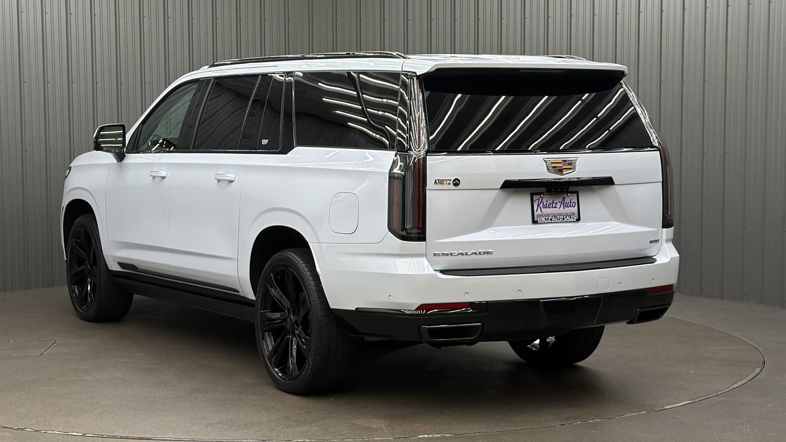 Used 2026 Cadillac Escalade ESV Sport w/ Touring Package AWD/4WD image 3