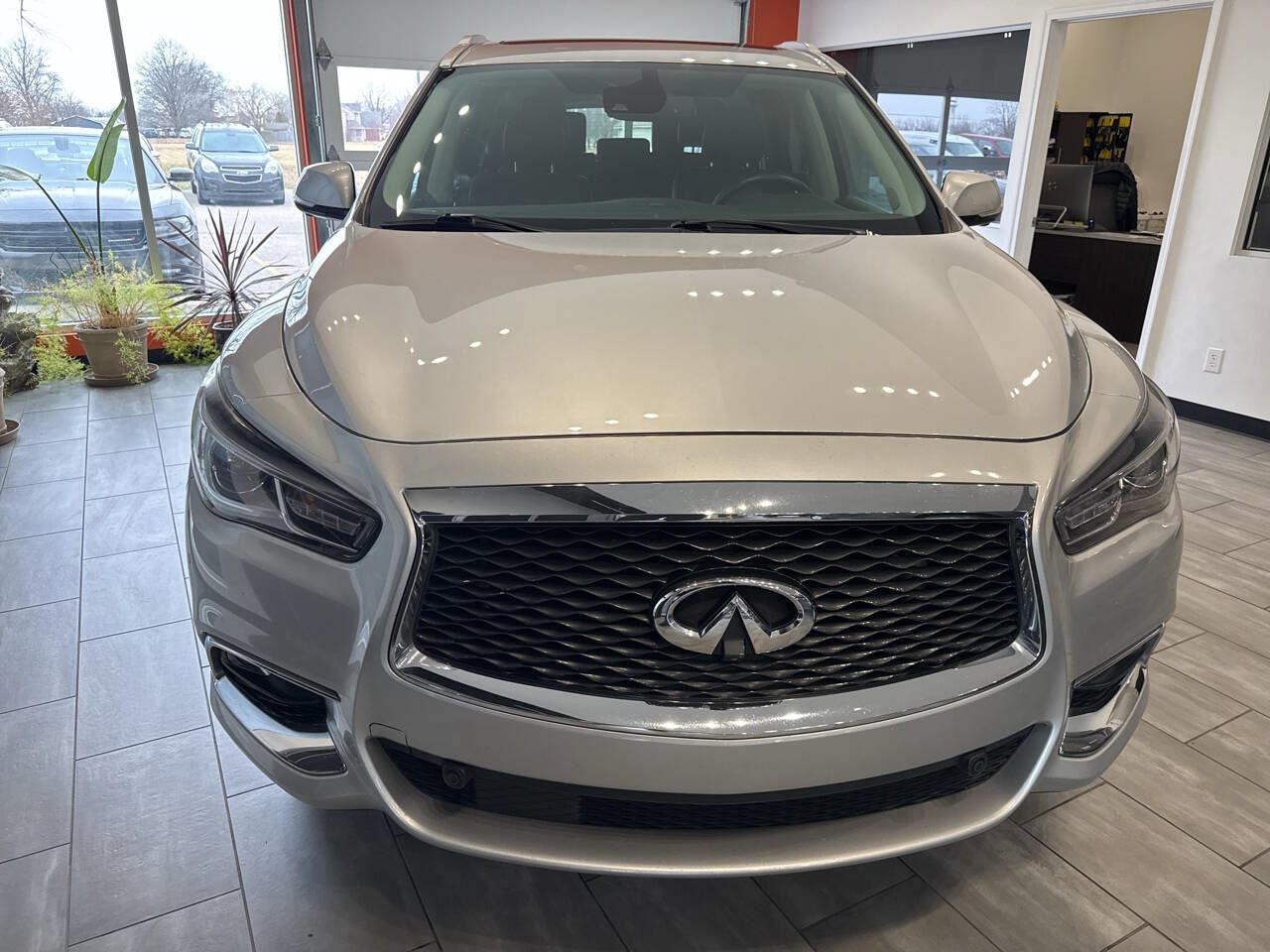 Used 2020 INFINITI QX60 Luxe w/ Essential Package AWD/4WD image 4