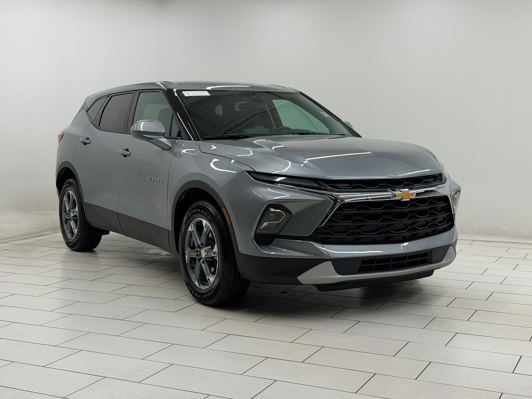 Used 2025 Chevrolet Blazer LT AWD/4WD image 6