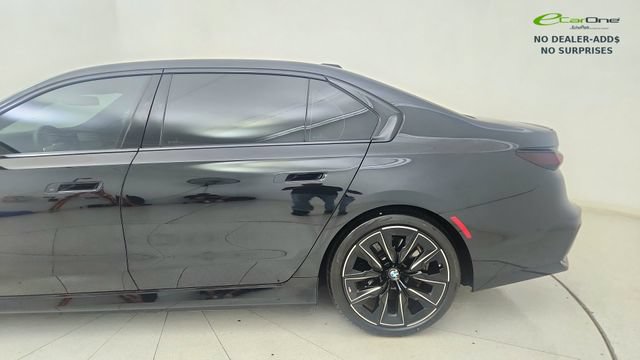 Used 2025 BMW i7 eDrive50 w/ M Sport Package RWD image 10