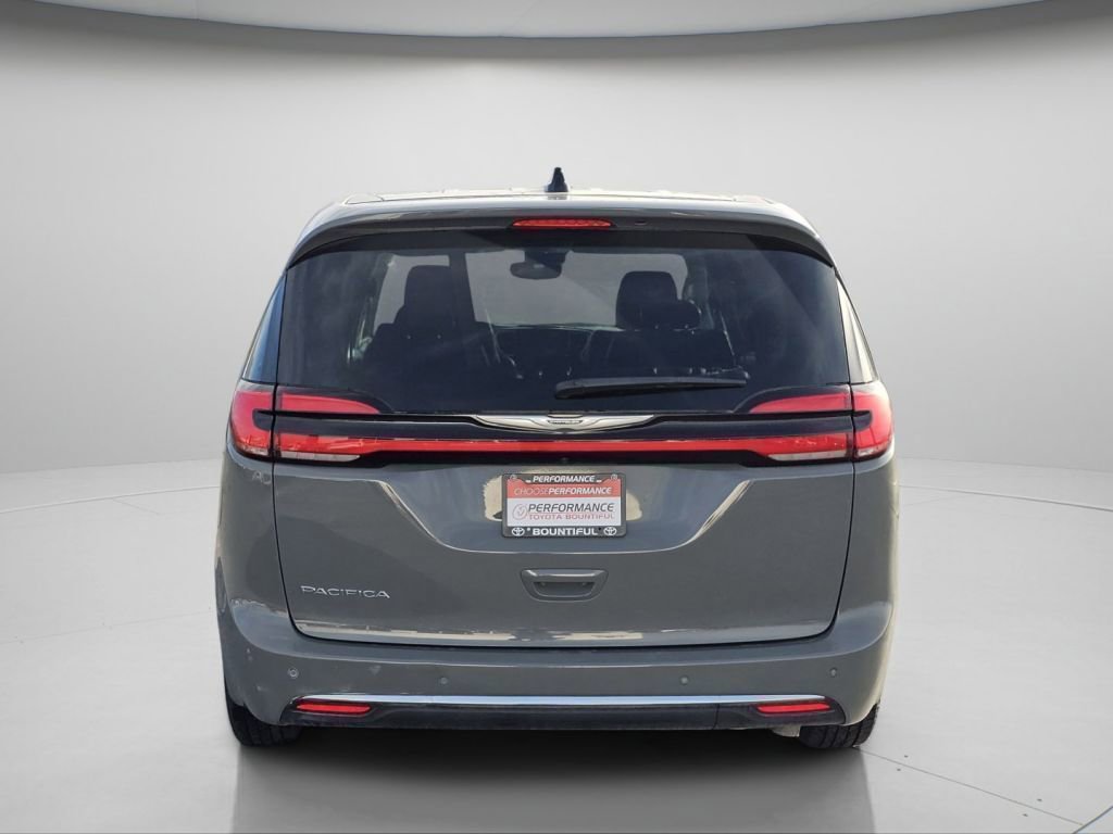 Used 2023 Chrysler Pacifica Touring-L image 22