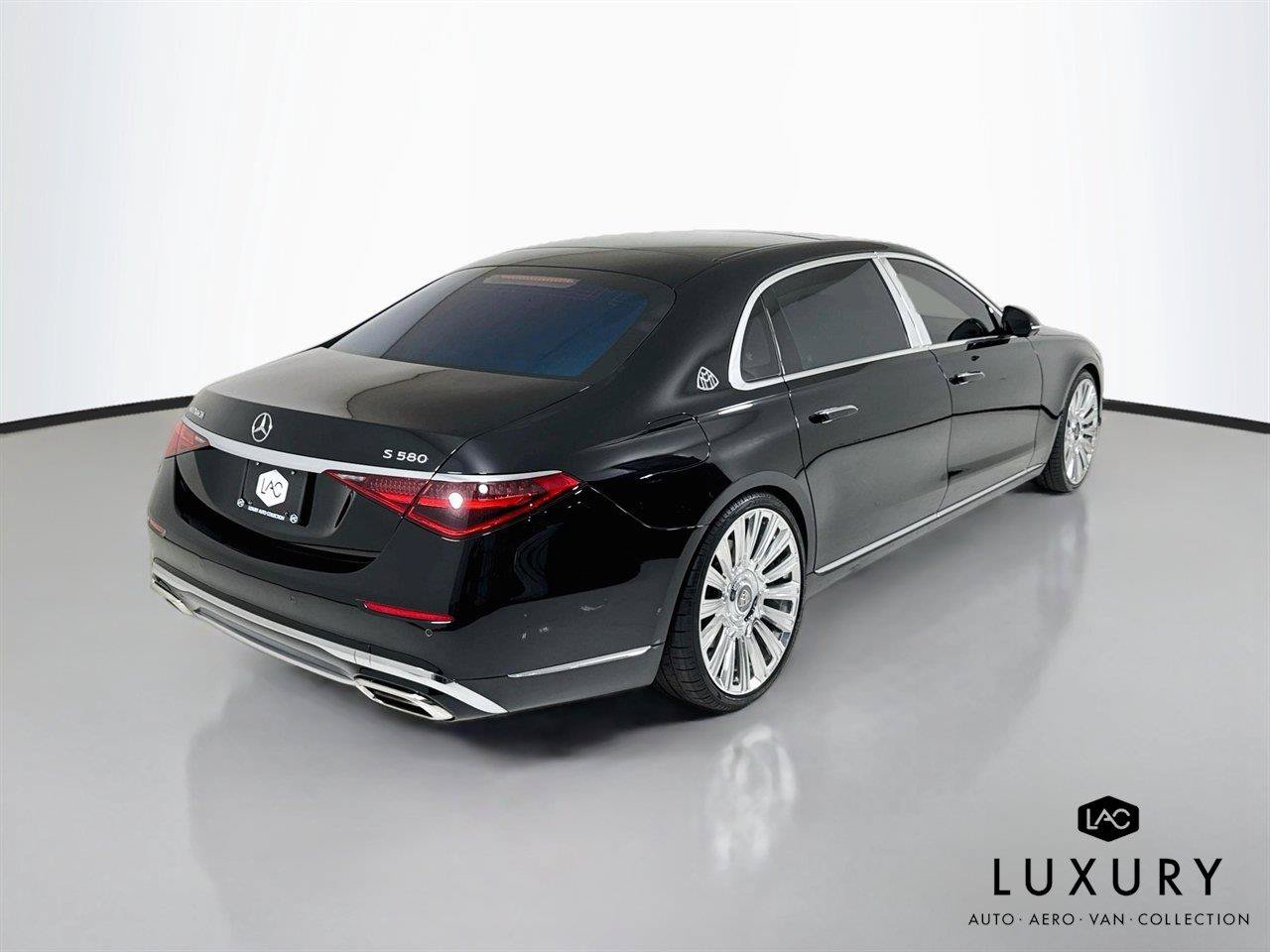 Used 2021 Mercedes-Benz Maybach S 580 4MATIC image 5