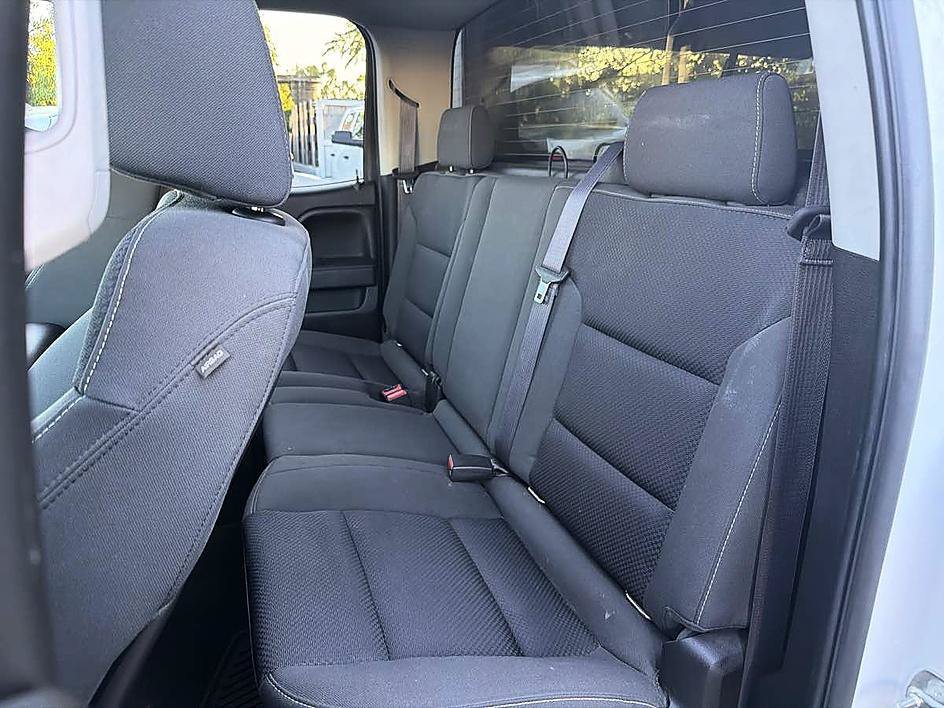 Used 2015 GMC Sierra 1500 SLE w/ SLE Value Package RWD image 16