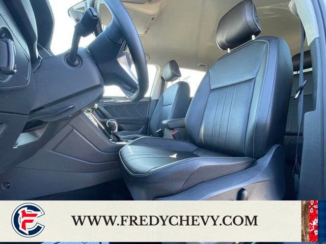 Used 2023 Volkswagen Tiguan SE image 21